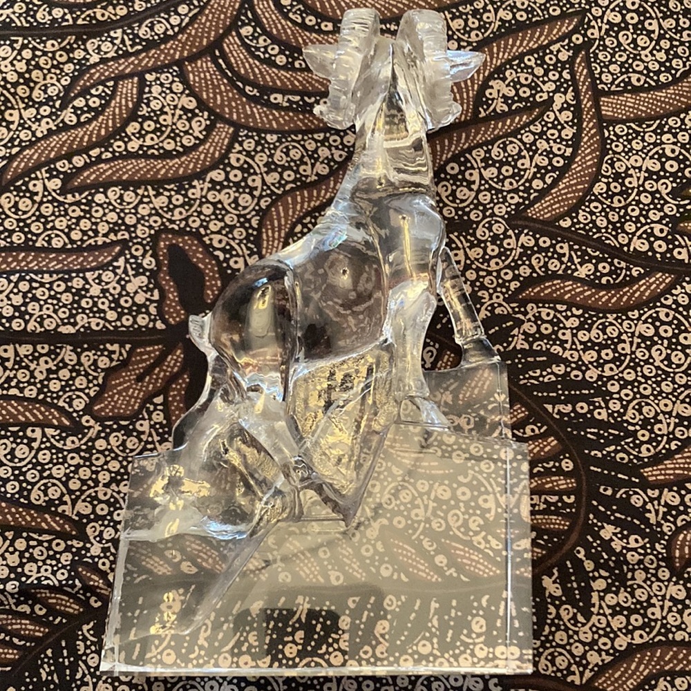 Paperweight / Book Holder - Picture 7 of 10